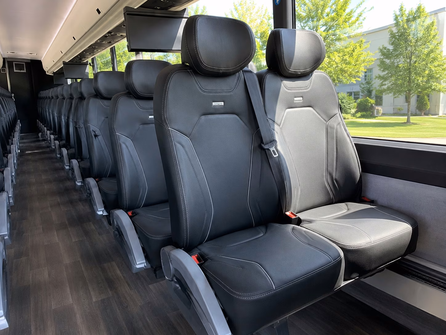 west jordan minibus rentals for golf baseball and softball groups